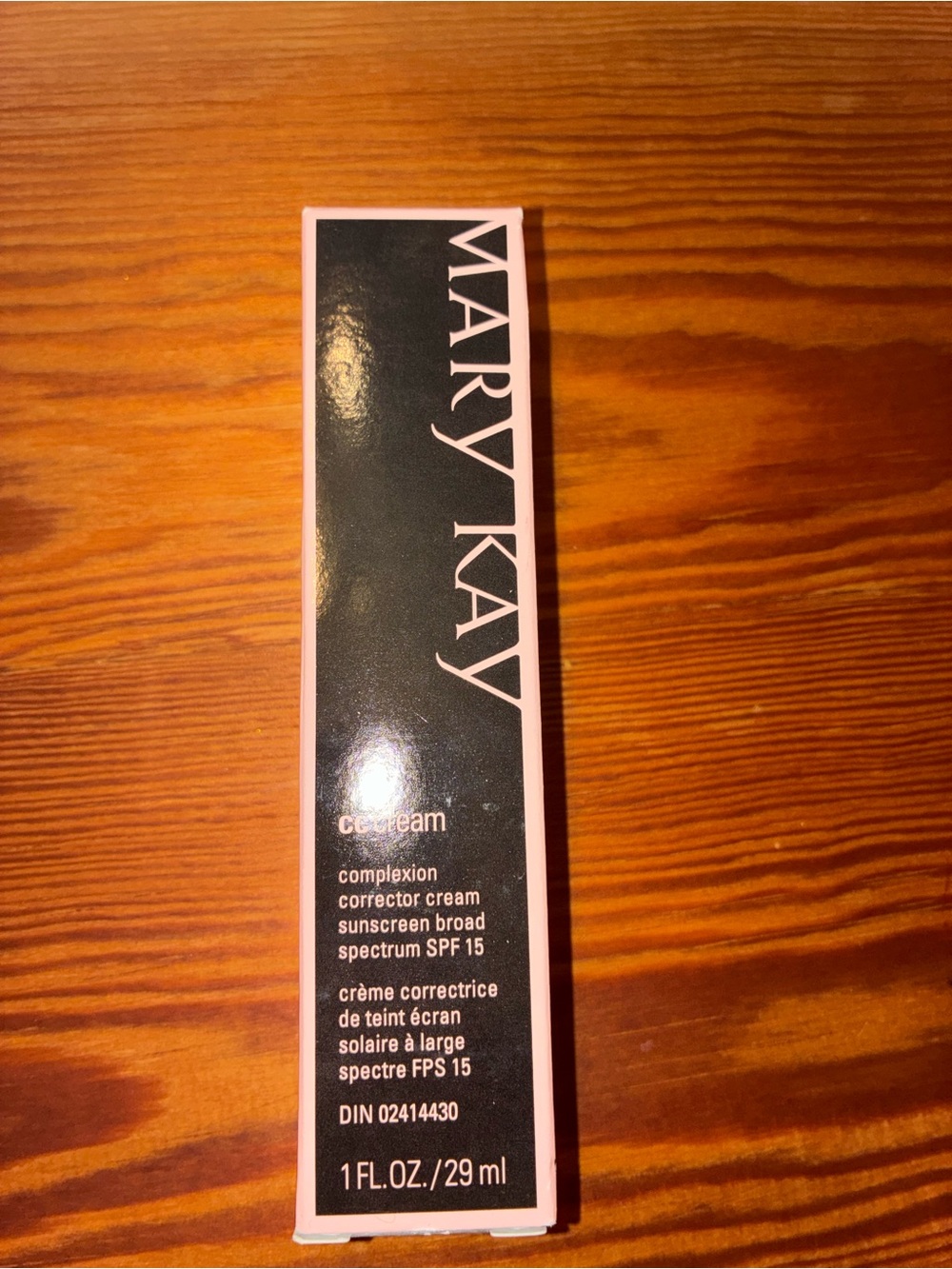 Mary Kay Complexion Corrector Cream - Black & Pink Box - Very Light